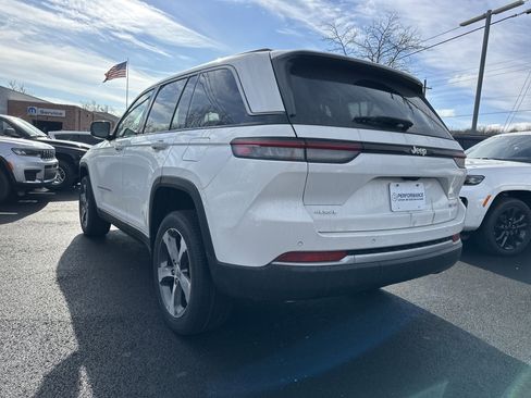 New 2026 Jeep Grand Cherokee Limited AWD/4WD image 24