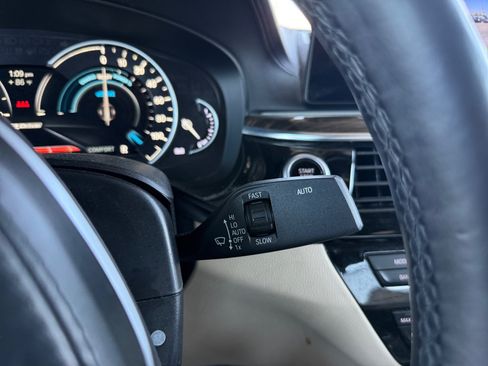 Used 2018 BMW 530e RWD image 21