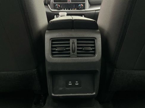 Used 2025 Nissan Rogue SV image 13