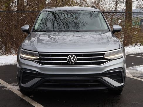 Used 2022 Volkswagen Tiguan S image 2