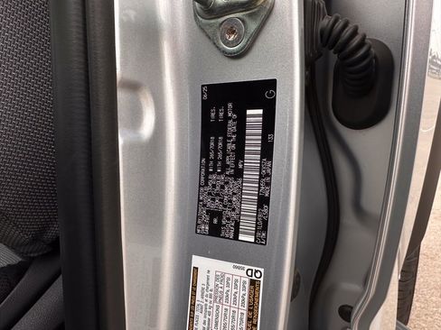 Used 2025 Toyota 4Runner TRD Off-Road image 34