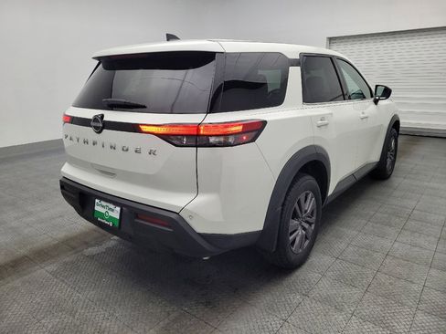 Used 2023 Nissan Pathfinder S image 9