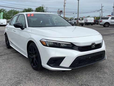 Used 2022 Honda Civic Sport image 2