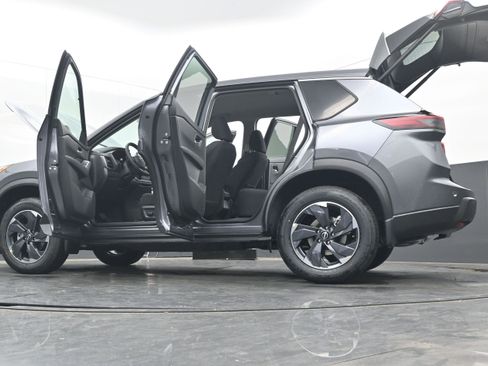 New 2026 Nissan Rogue SV image 41