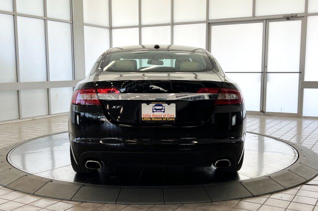 Used 2010 Jaguar XF Luxury RWD image 6