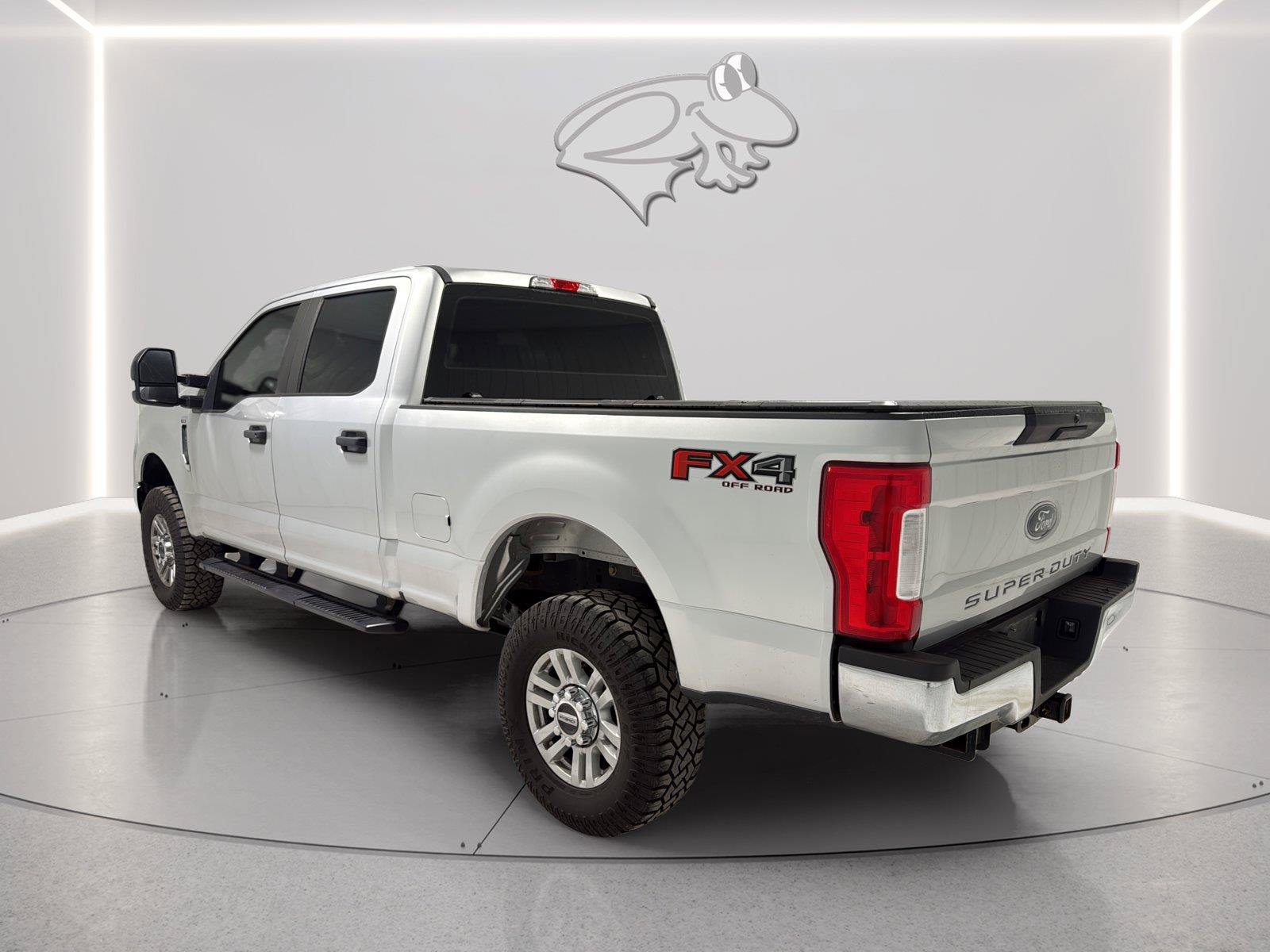 Used 2019 Ford F250 XL w/ STX Appearance Package AWD/4WD image 3
