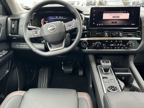 New 2026 Nissan Pathfinder Platinum AWD/4WD image 24