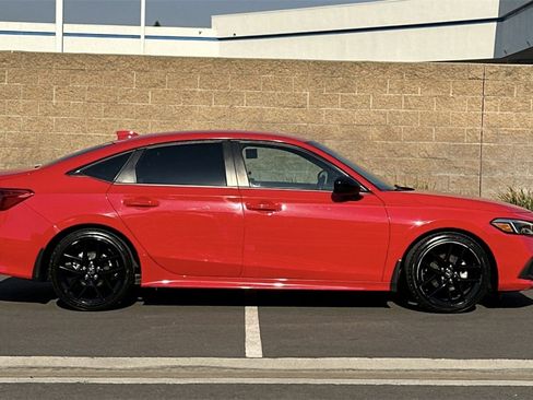 Used 2023 Honda Civic Sport image 3