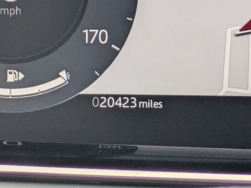 Certified 2025 Land Rover Range Rover Evoque S image 11