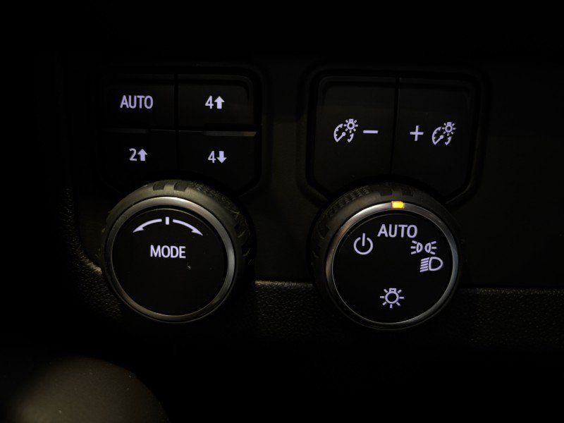 Used 2022 Chevrolet Tahoe High Country w/ Premium Package 2 AWD/4WD image 35