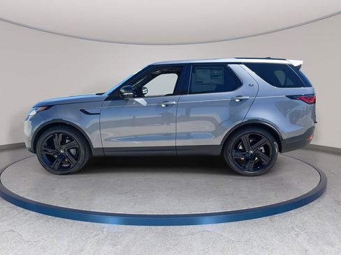 New 2026 Land Rover Discovery S image 8
