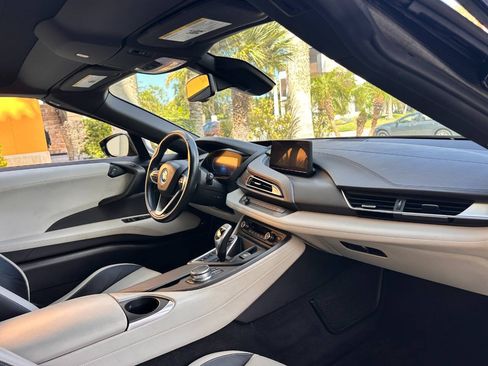 Used 2019 BMW i8 Roadster AWD/4WD image 77