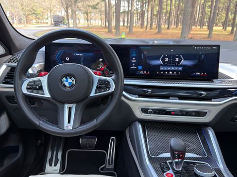 Used 2025 BMW X6 M Competition w/ Executive Package image 3