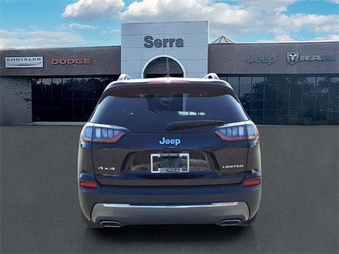 Used 2022 Jeep Cherokee Limited image 5