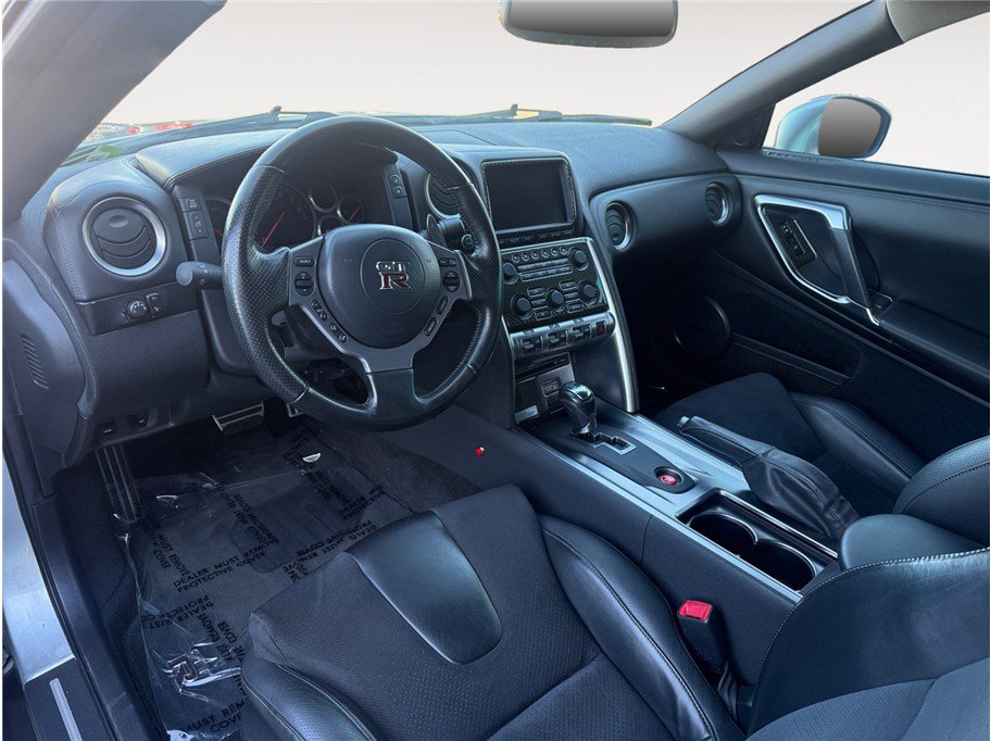 Used 2009 Nissan GT-R Premium AWD/4WD image 10