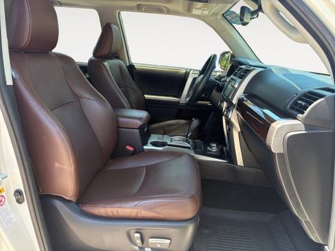 Used 2018 Toyota 4Runner Limited AWD/4WD image 10