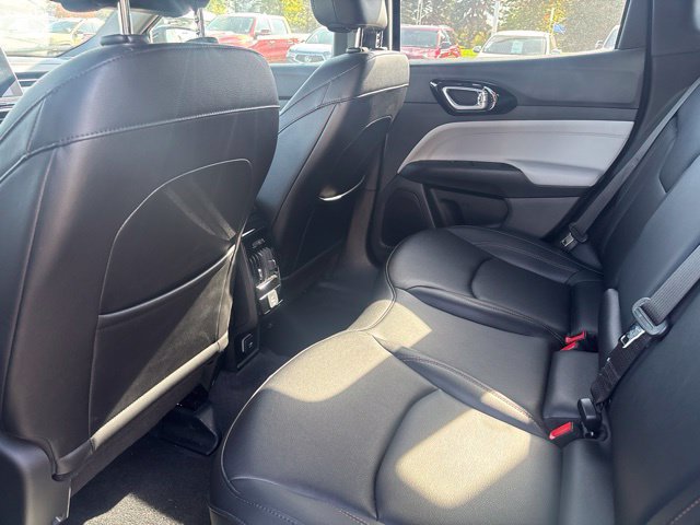Used 2023 Jeep Compass Limited AWD/4WD image 5
