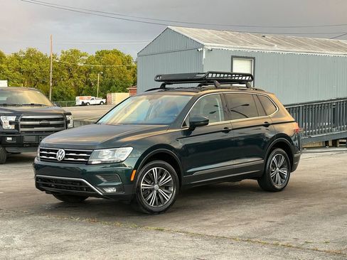 Used 2018 Volkswagen Tiguan SE w/ 18" Alloy Wheels Package AWD/4WD image 1