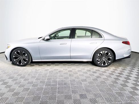 New 2026 Mercedes-Benz E 450 4MATIC Sedan image 3
