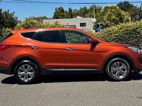 Used 2016 Hyundai Santa Fe Sport FWD image 2