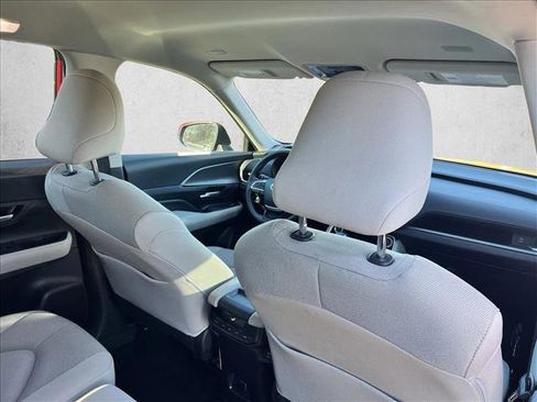 Certified 2025 Toyota Grand Highlander Hybrid LE image 22