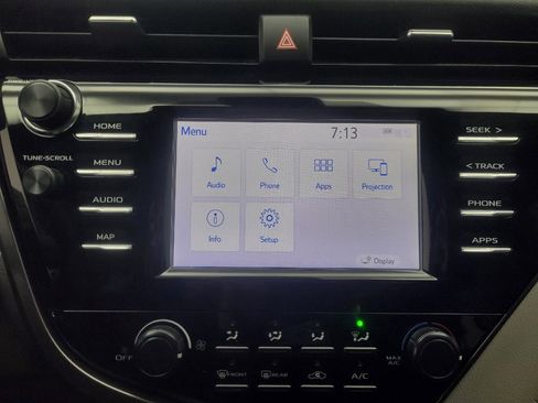 Used 2019 Toyota Camry L image 25