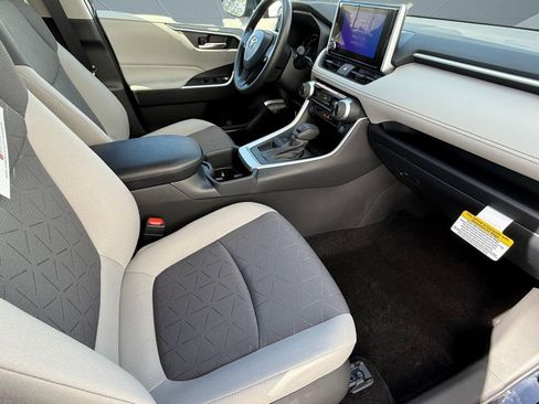 Certified 2025 Toyota RAV4 XLE w/ Convenience Package image 34
