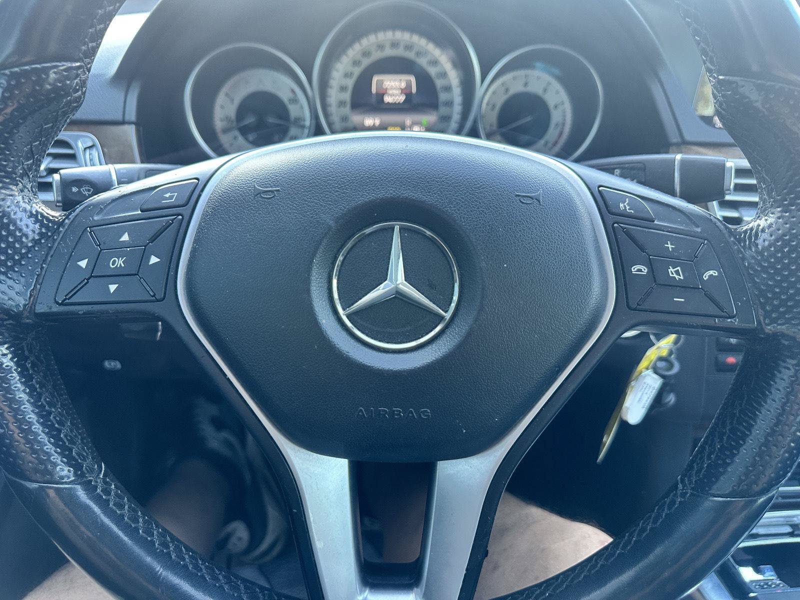 Used 2014 Mercedes-Benz E 350 4MATIC Sedan image 20