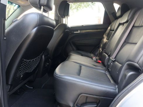 Used 2014 Kia Sorento SX w/ 3rd Row Package FWD image 29