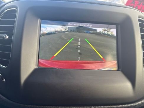 Used 2018 Jeep Compass Latitude w/ Popular Equipment Group image 32