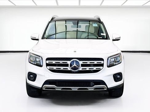 Used 2023 Mercedes-Benz GLB 250 image 2