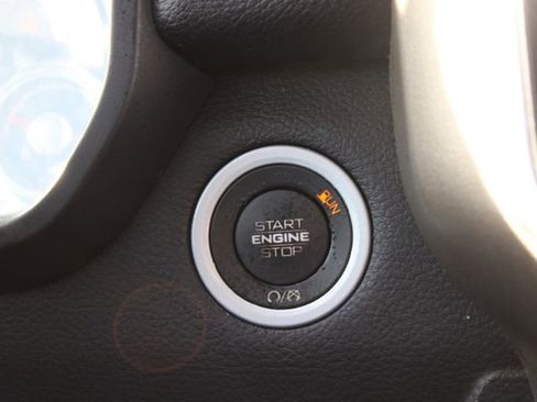 Used 2019 RAM 1500 Laramie AWD/4WD image 35