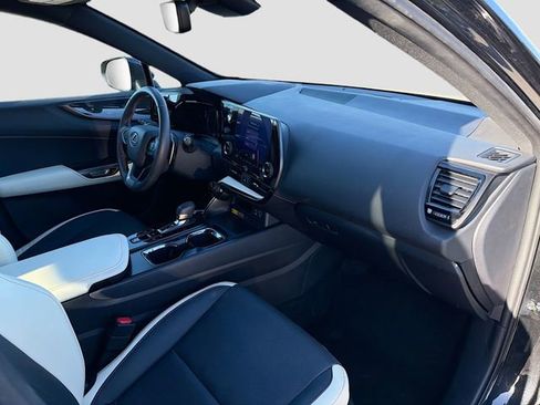 Used 2022 Lexus NX 250 NX 250 Premium image 14