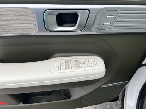 Used 2025 Hyundai Santa Fe Calligraphy image 15