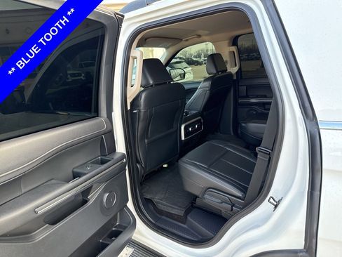 Used 2022 Ford Expedition XLT image 7