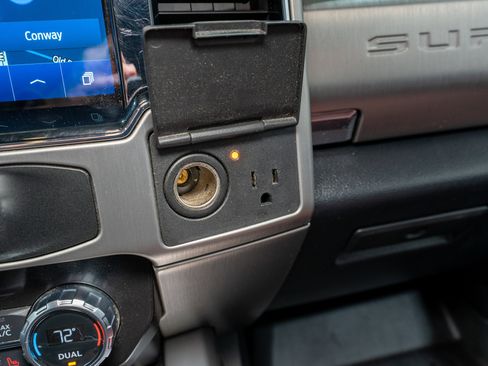 Used 2022 Ford F350 Platinum image 25