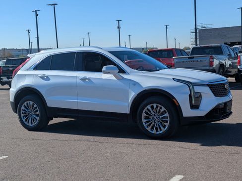 Certified 2024 Cadillac XT4 Premium Luxury image 8