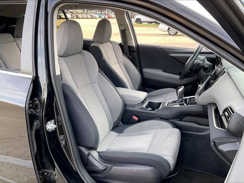 Used 2024 Subaru Outback Premium image 10