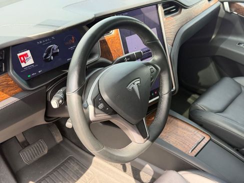 Used 2020 Tesla Model X Long Range AWD/4WD image 37