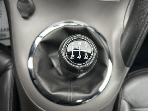 Used 2006 Pontiac Solstice Convertible w/ Premium Package image 21