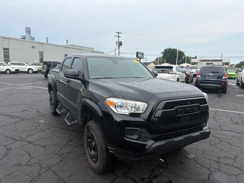 Used 2022 Toyota Tacoma SR AWD/4WD image 4