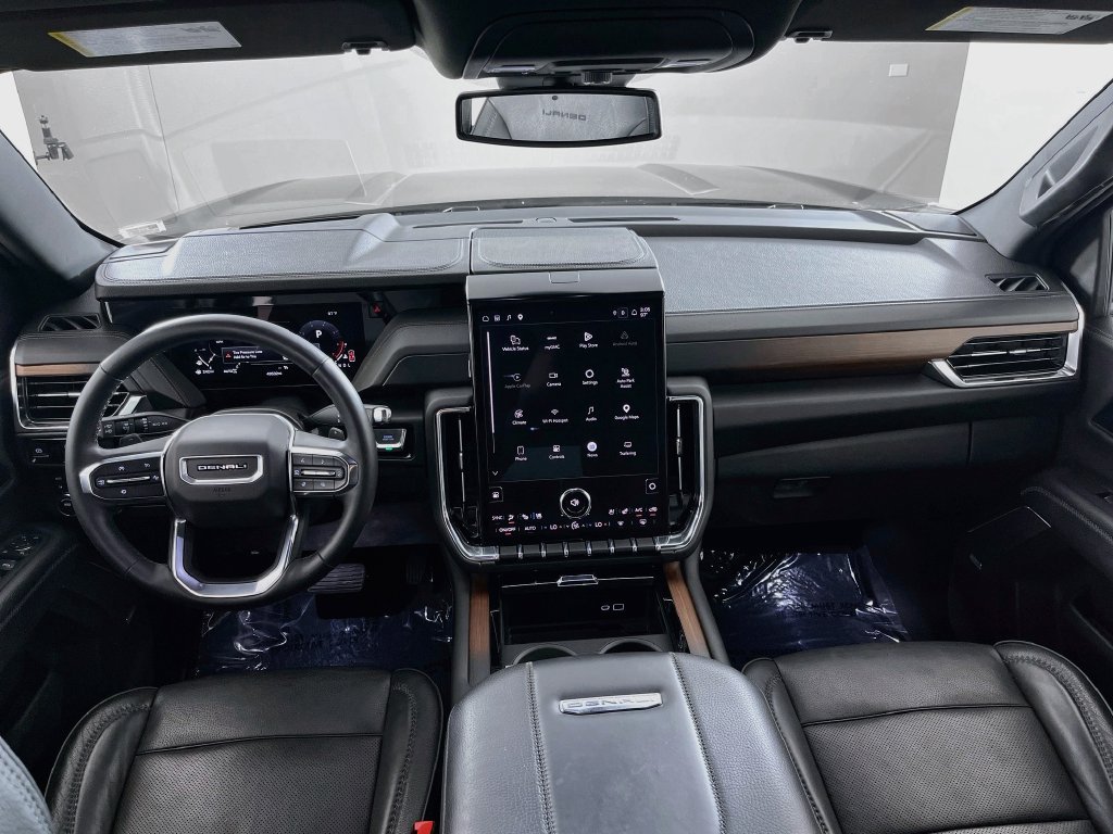 Used 2025 GMC Yukon Denali AWD/4WD image 10