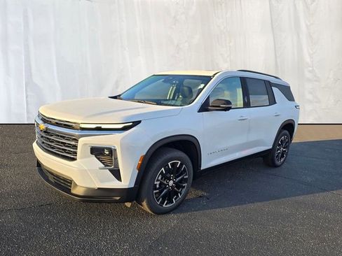 New 2026 Chevrolet Traverse LT w/ Sun and Wheel Package image 2