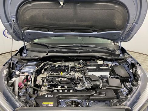 Used 2024 Toyota Corolla Cross XLE image 21