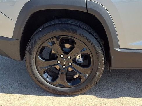 New 2026 Chevrolet Equinox LT w/ Convenience Package II FWD image 20