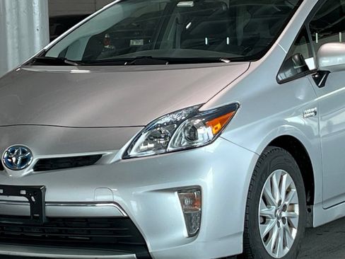 Used 2014 Toyota Prius Prime Advanced FWD image 5
