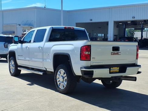 Used 2017 GMC Sierra 2500 Denali w/ Duramax Plus Package image 7