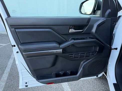 Used 2025 Toyota Tacoma SR5 image 16