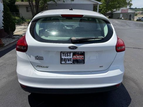 Used 2017 Ford Focus SE FWD image 6