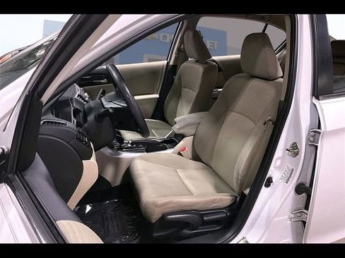 Used 2016 Honda Accord LX image 18